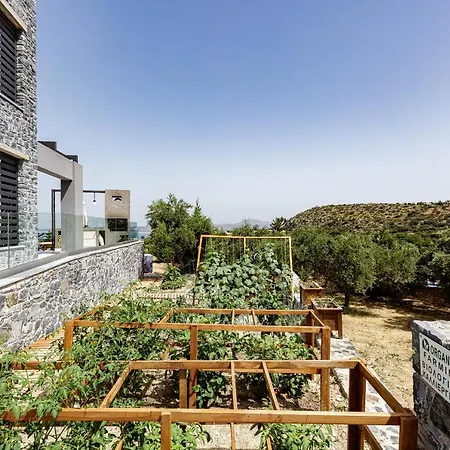 Eloa Luxury Villa