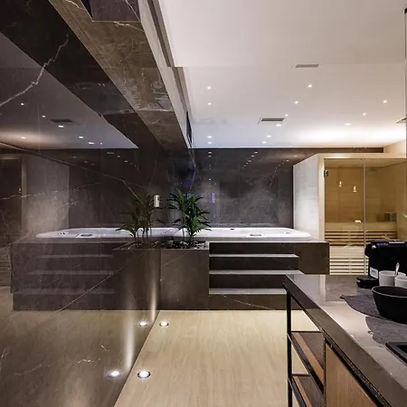 Eloa Luxury Villa