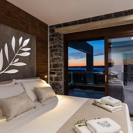 Eloa Luxury Villa *